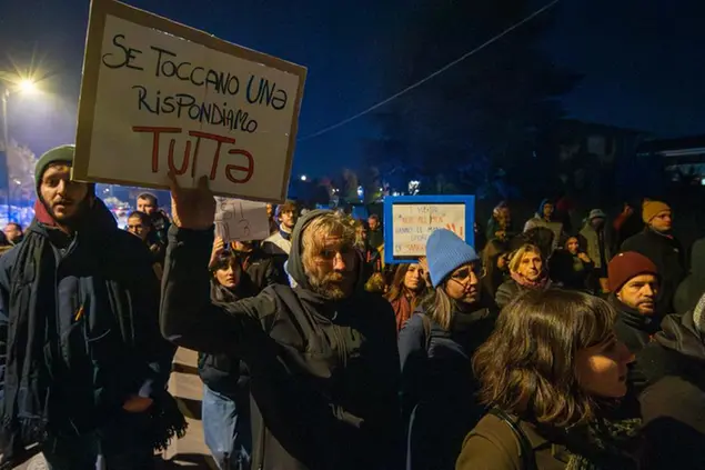 Una manifestazione contro la violenza sulle donne