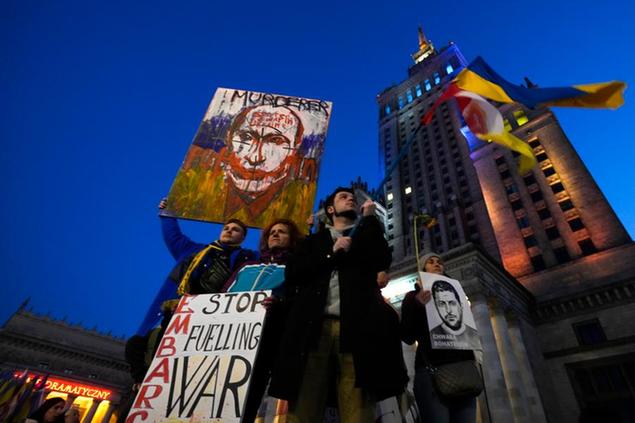 Attivisti di Fridays For Future (AP Photo/Czarek Sokolowski)