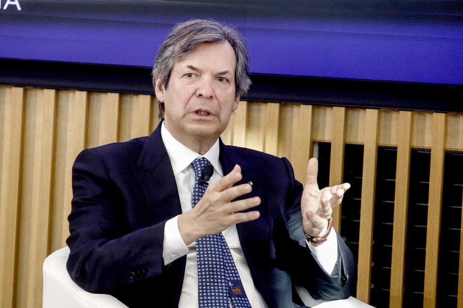 Intesa, conti record: «Non compreremo banche in Europa»