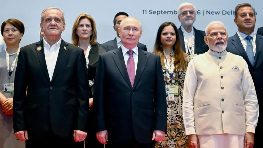 Zelensky e Putin in vista di incontro al G20, Mosca invita a Mosca. Attacchi tra Ucraina e Russia