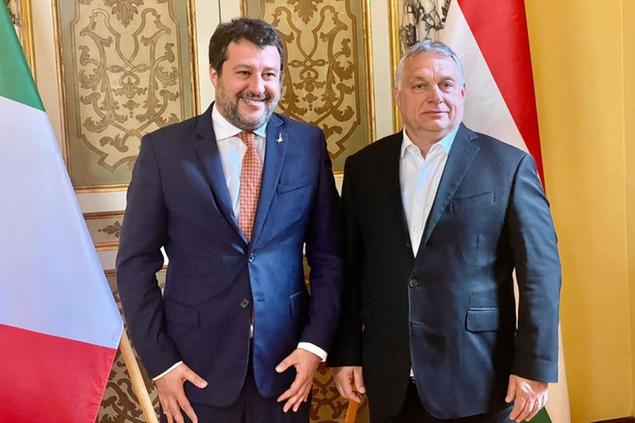 (Il leader della Lega e il premier ungherese questo 21 aprile a Roma. Foto Lega)