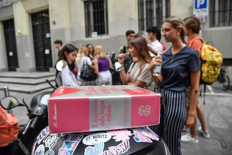 Studenti del Liceo Parini di Milano all’ingresso prima della prima prova (Foto Claudio Furlan/LaPresse 22 Giugno 2022 Milano)