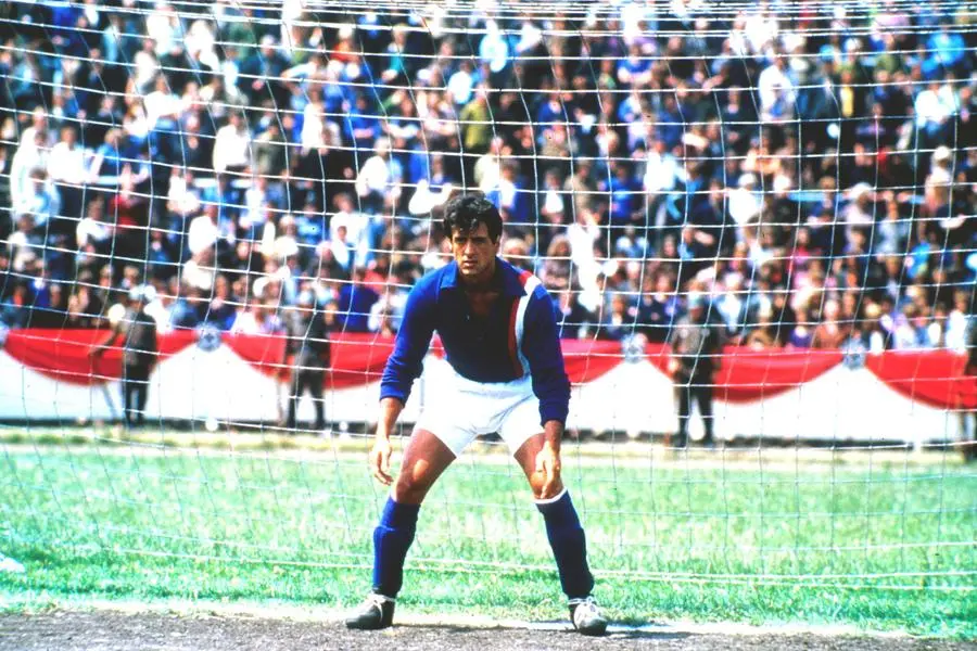 ESCAPE TO VICTORY [US 1981] SYLVESTER STALLONE Date: 1981