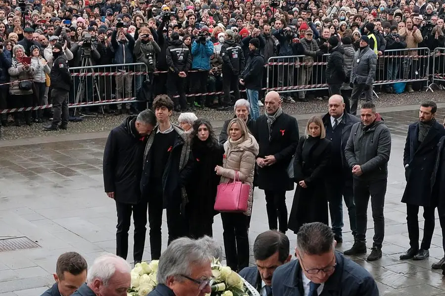 «Serve una svolta nel nome di Giulia». Il rumore dei 10mila fuori dalla Basilica