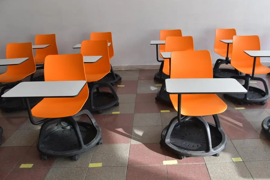 15/01/2021 Prato, istituto Buzzi, gli alunni in classe con i nuovi banchi con ruote e seduta integrata