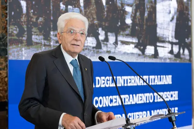Il Presidente della Repubblica Sergio Mattarella, in occasione della cerimonia della 1^ Giornata degli Internati italiani nei campi di concentramento tedeschi durante la seconda Guerra mondiale