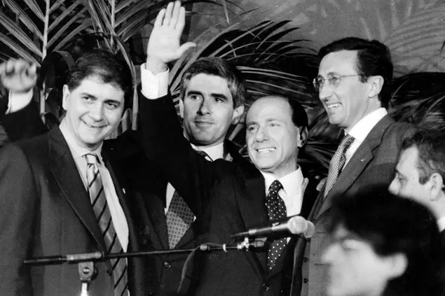 Da sinistra Rocco Buttiglione, Pierferdinando Casini, Silvio Berlusconi e Gianfranco Fini (Foto LaPresse)