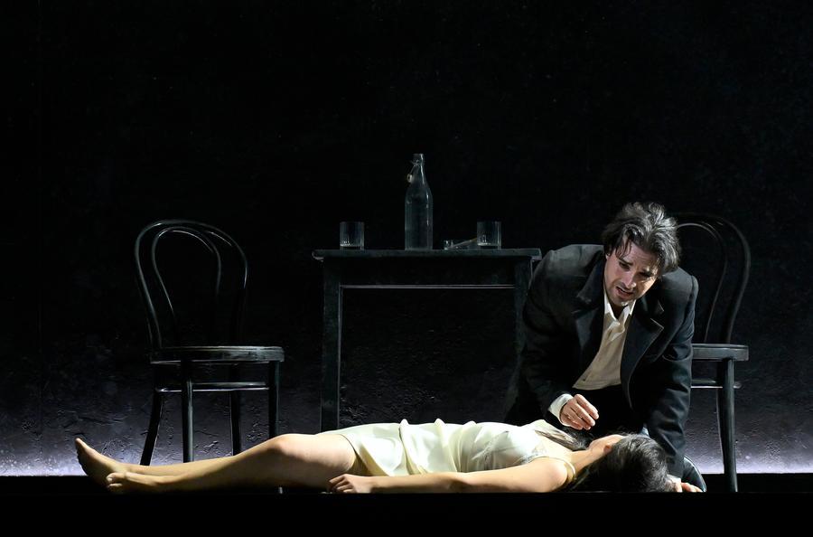 La regista iraniana Shirin Neshat: «Gli inferi sono a fianco a noi»