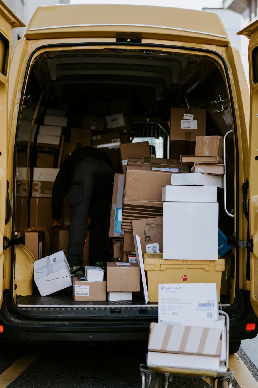Lavoratori dell’ultimo miglio in pericolo, gestione algoritmica, condizioni di lavoro