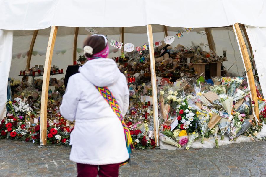 Crans Montana, il “precedente” italiano. Quando a Roma morirono quattro ventenni per l’incendio della discoteca