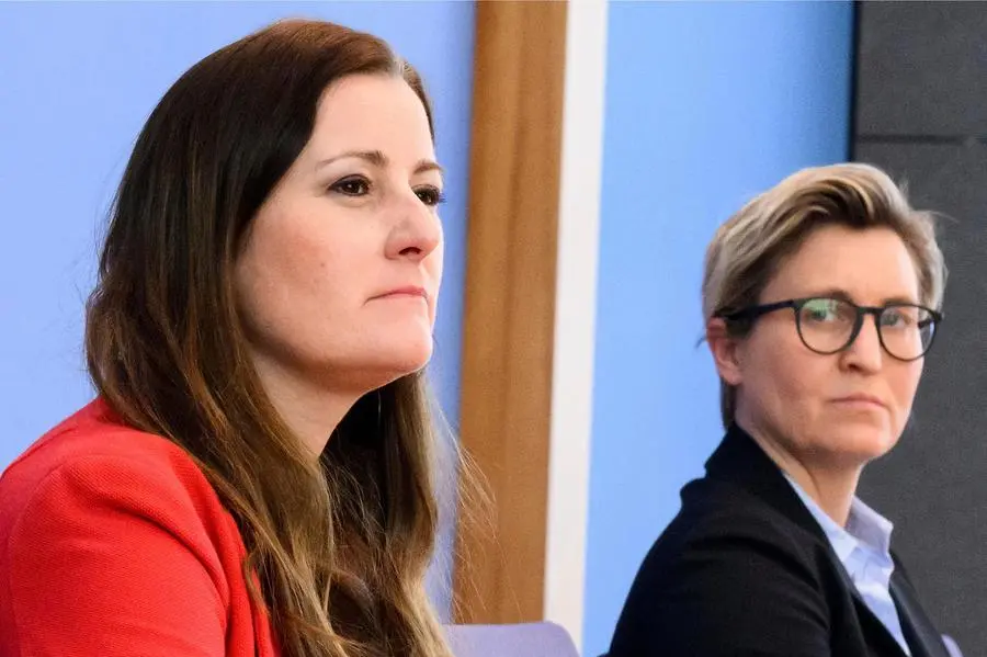 28 March 2022, Saarland, Berlin: Janine Wissler (l) and Susanne Hennig-Wellsow, the two federal chairwomen of the Left Party, comment on the results of the Saarland state election at the federal press conference. Photo by: Bernd von Jutrczenka/picture-alliance/dpa/AP Images
