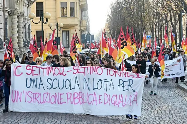 Manifestazione e presidio Flc Cgil a Torino, 31 ottobre 2024