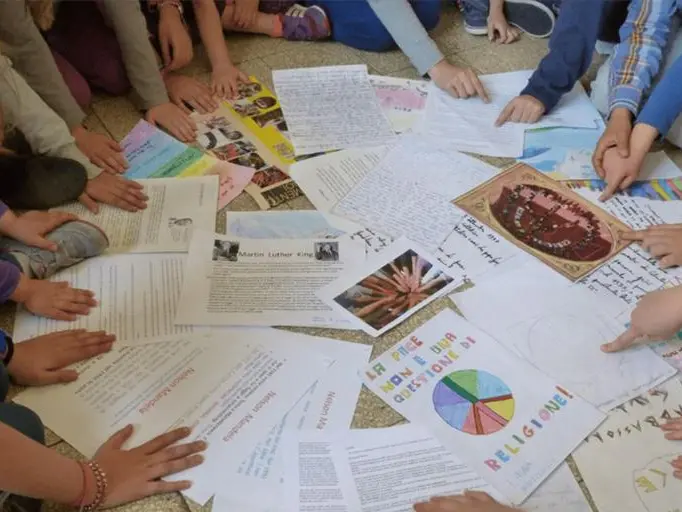 «Altro che ghetto, qui nessuno è straniero». Nella scuola di periferia la paura non esiste