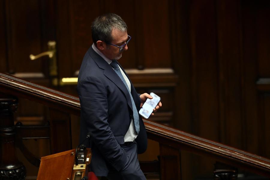 La Camera salva Delmastro: negate ai pm le chat con il prestanome dei Senese
