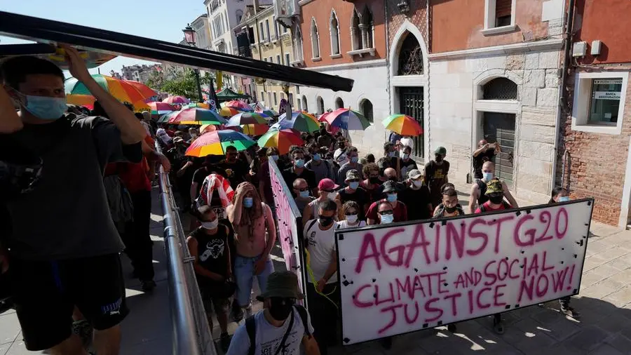 arriva-l-accordo-del-g20-sulla-tassa-alle-multinazionali-scontri