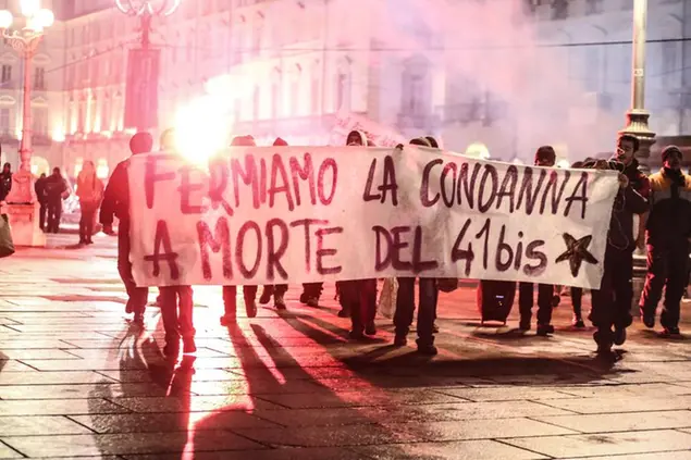 Una manifestazione anarchica a Torino a sostegno di Alfredo Cospito\\u00A0(Foto Sara Sonnessa/LaPresse)