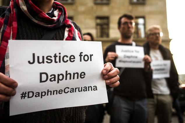 19/10/2017 Bruxelles, giornalisti europei organizzano una veglia silenziosa in memoria di Daphne Caruana Galizia, la reporter che indag\\u00C3\\u00B2 sui MaltaFiles, uccisa da un autobomba