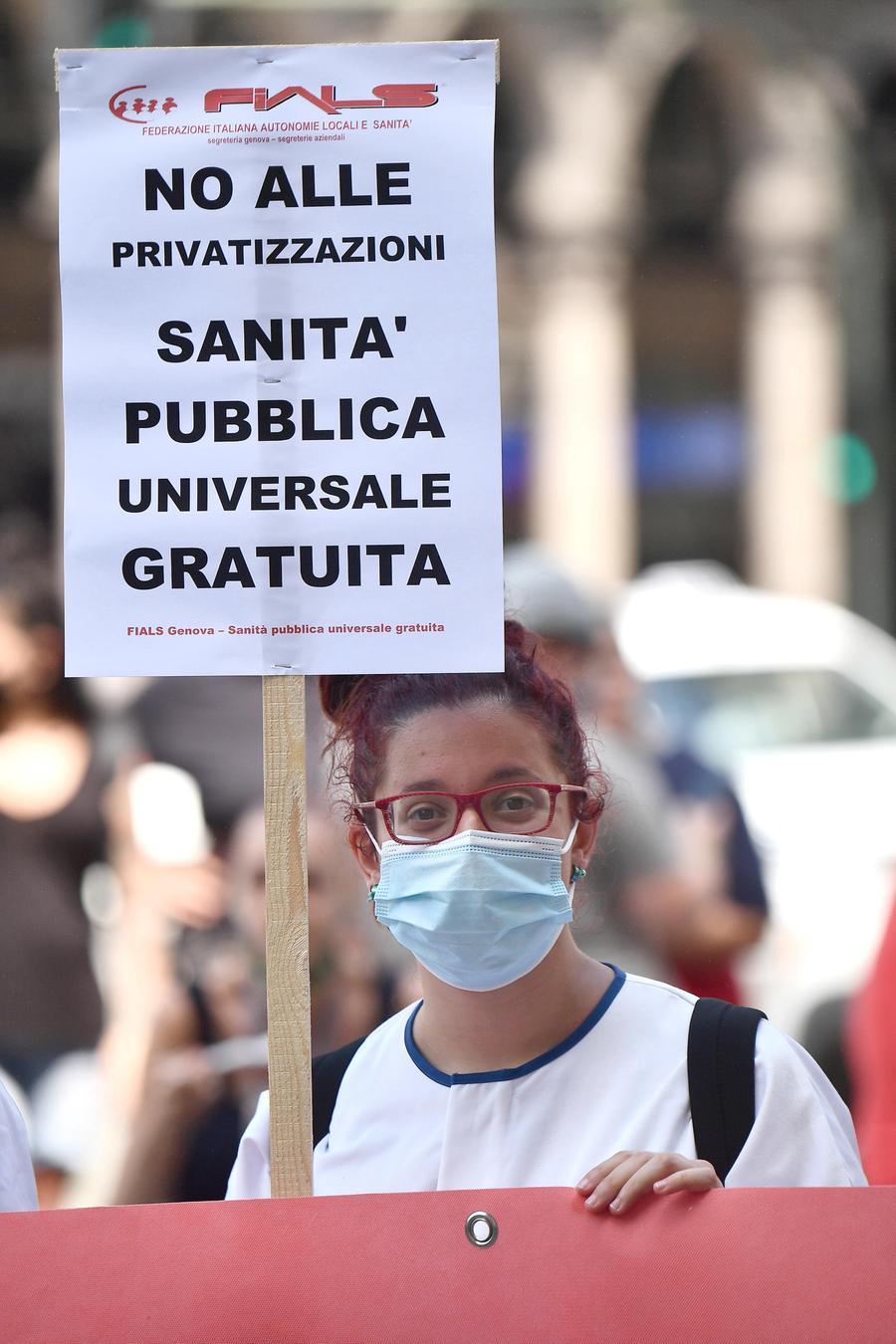 La sanità italiana è malata, chi (e perché) ha ucciso il sistema pubblico di cura
