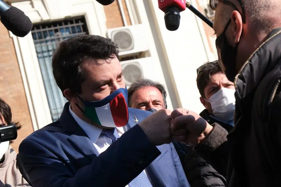 Foto Mauro Scrobogna /LaPresse 18-03-2021 Roma, Italia Politica Lega - Ministero dei Trasporti e Infrastrutture Nella foto: Il leader della Lega Matteo Salvini dopo l’incontro al ministero con il ministro dei Trasporti e infrastrutture Photo Mauro Scrobogna /LaPresse March 18, 2021\\u00A0 Rome, Italy Politics Lega - Ministry of Transport and Infrastructure In the photo: Lega leader Matteo Salvini after meeting at the ministry with the Minister of Transport and Infrastructure