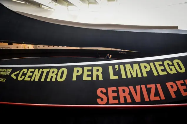 Foto LaPresse - Claudio Furlan 10/10/2018 Milano ( Mi ) Cronaca Centro per l'impiego di Via Strozzi