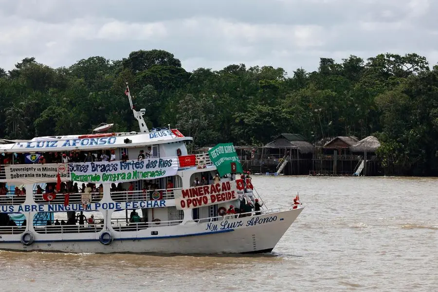 La flotilla indigena nella baia Guajara di Belem (Andre Coelho / Epa)