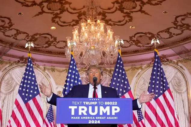 Former President Donald Trump announces he is running for president for the third time as he speaks at Mar-a-Lago in Palm Beach, Tuesday, Nov. 15, 2022. (AP Photo/Andrew Harnik) Associated Press/LaPresse Only Italy and Spain