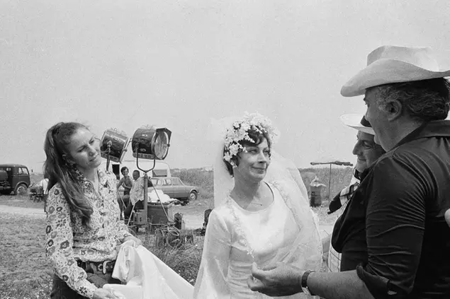 Federico Fellini sul set di Amarcord (AP Photo)