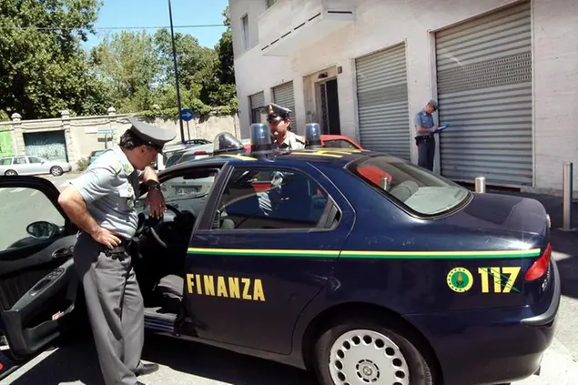 Un mezzo della Guardia di finanza