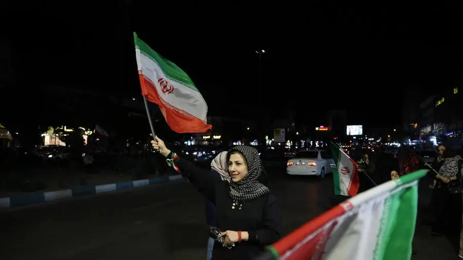Iran-Usa, la pace possibile. Cinque punti per l’accordo. «Lo Stretto libero subito»