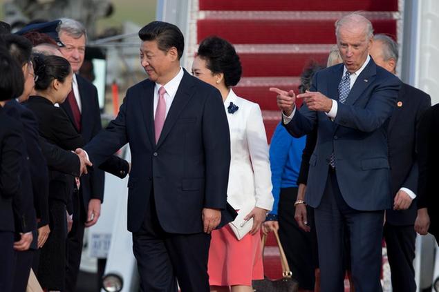 (Joe Biden e Xi Jinping insieme nel 2015. Il\\u00A0presidente Usa ha detto a Obama che vuole ricandidarsi nel 2024.\\u00A0Foto AP)