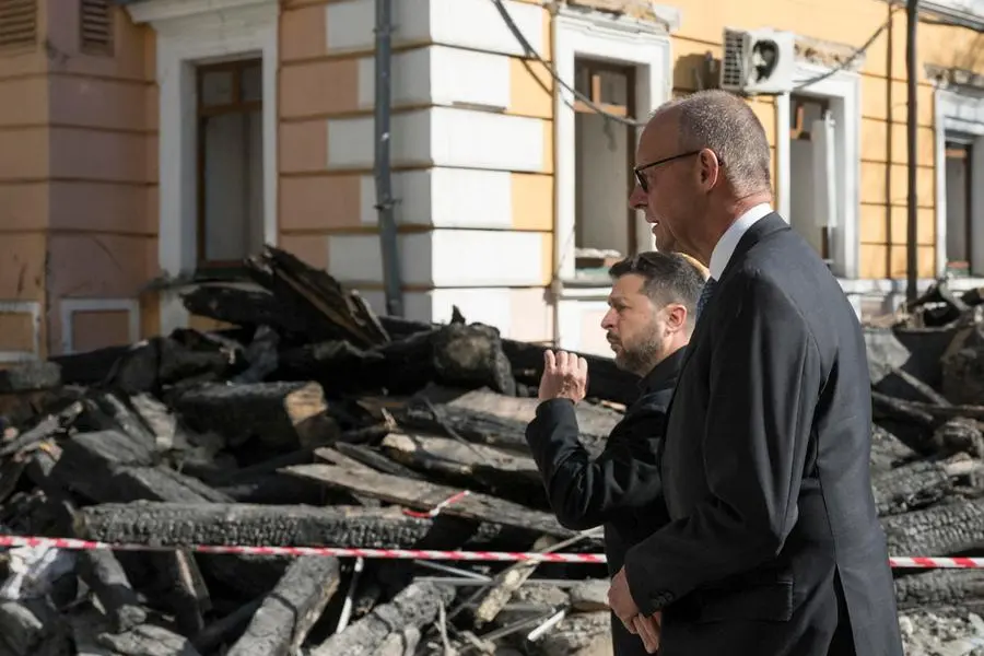 Putin attacca Kiev mentre c’è Merz: «Basta, va fermato»