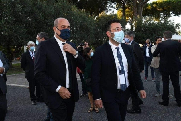 Il presdiente del Lazio, Nicola Zingaretti, e l'ex presidente del consiglio regionale Mauro Buschini