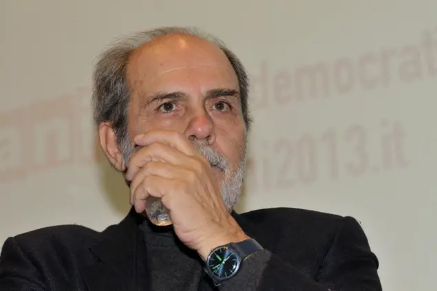16/01/2013, Bari, Presentazione dei candidati pugliesi del Pd per Camera e Senato. Nella foto il sociologo Franco Cassano