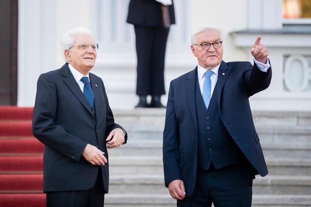 11 October 2021, Berlin: Federal President Frank-Walter Steinmeier (r) receives Sergio Mattarella, President of Italy, in front of Bellevue Palace. Photo by: Christoph Soeder/picture-alliance/dpa/AP Images