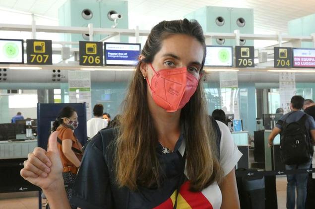 Ona Carbonell at the airport after charging against Tokyo 2020 for not letting her travel with her breastfeeding toddler, on 21 July 2021, in Barcelona (Spain). SPORT;TOKYO 2020;SWIMMING;BABY Ana Bel\\u00C3\\u00A9n Morant / Europa Press 07/21/2021 (Europa Press via AP)