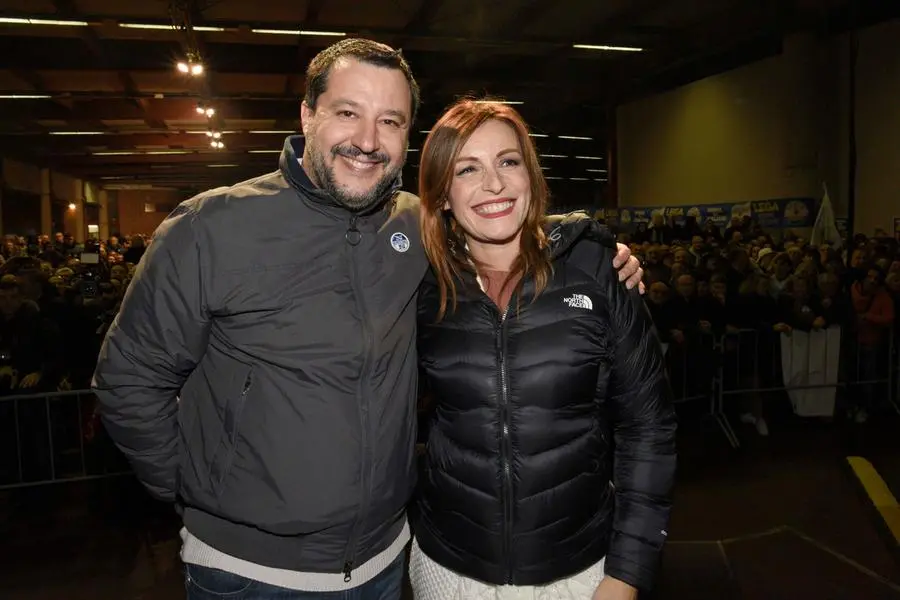 Foto Stefano Cavicchi/LaPresse 01 febbraio 2020 Vignola, Modena - Italia politica Matteo Salvini alla festa a Vignola, nel Modenese, in compagnia di Lucia Borgonzoni per ringraziare gli elettori dopo le elezioni regionali in Emilia Romagna.Nella foto: il leader della Lega Matteo Salvini, Lucia BorgonzoniPhoto Stefano Cavicchi/LaPresse February 01, 2020 Vignola, Modena - Italy polics Matteo Salvini in Vignola with Lucia Borgonzoni to thank thevoters after the elections in Emilia Romagna.In the pic: Matteo Salvini, Lucia Borgonzoni