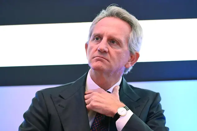 Alberto Nagel, numero uno di Mediobanca, ha criticato duramente il governo