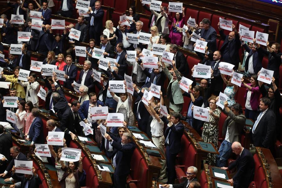 Campo largo compatto, ma è una “quasi alleanza”: «La destra vuole il Quirinale»