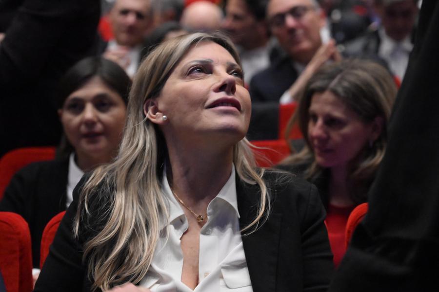 L’Aula salva Giusi Bartolozzi. C’è l’ok al conflitto di attribuzione davanti alla Corte costituzionale