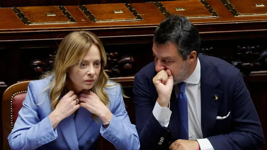 Politici italiani che querelano cronisti, classifica e dati su querele infondate