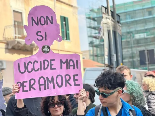I braccialetti elettronici contro i femminicidi. «Servono più risorse»