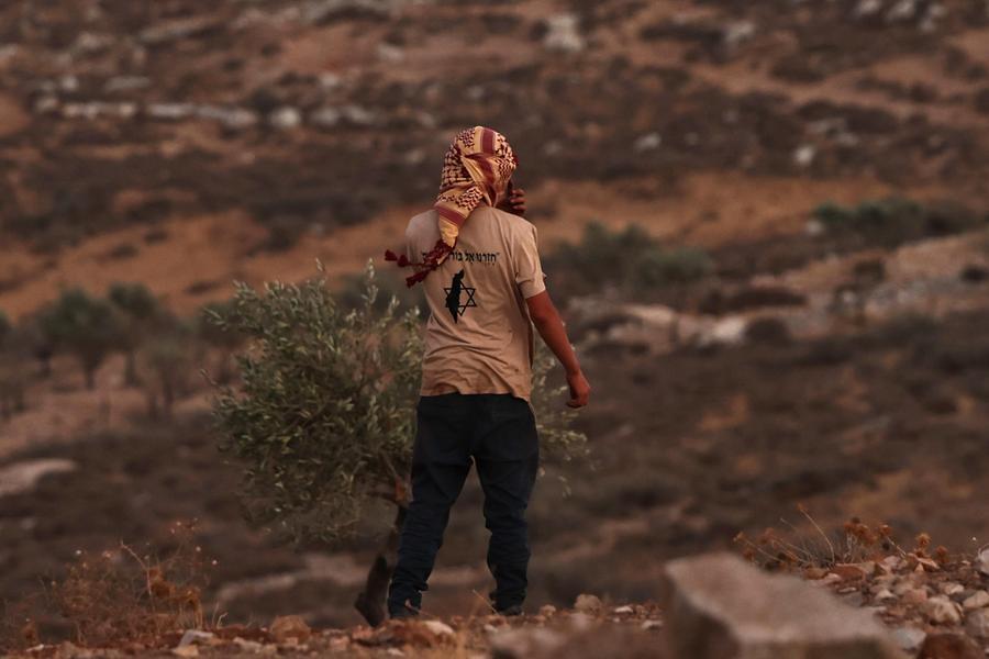 Palestinesi vittime di attacchi in Cisgiordania, tensioni crescenti tra coloni e autorità israeliane