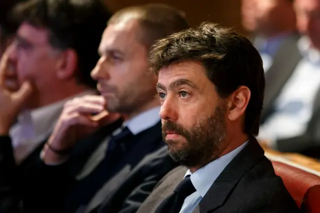 Il presidente dell'Uefa Aleksander\\u00A0Ceferin e Andrea Agnelli, presidente della Juventus e uno dei maggiori promotori della Superlega