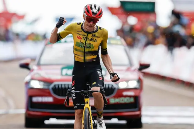 Jonas Vingegaard gareggia con la Visma (FOTO EPA)