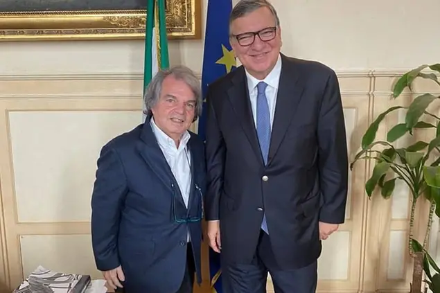 (Il ministro Brunetta vanta una conoscenza di lungo corso con Barroso, questa la foto del loro incontro a Roma)
