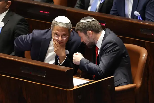 (Tra i ministri più estremisti del governo Netanyahu, Itamar ben Gvir e Bezalel Smotrich. Foto Epa/Ansa)