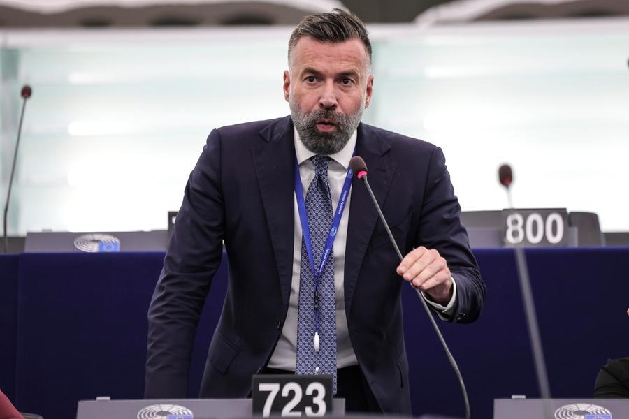 Zan: «Il voto in Ungheria parla a Meloni che, come Orbán, cerca di indebolire l’Italia e l’Europa»