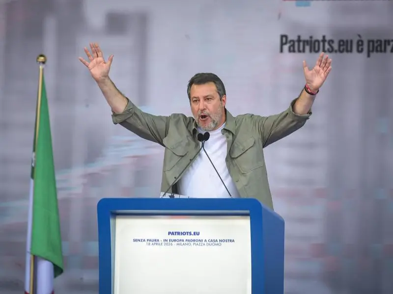 Camion carichi di soldi, il ministero di Salvini dà più fondi alla rivista dei Tir
