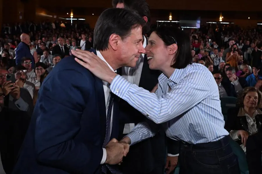 Più sanità, guerra al carovita, salari, ecco le priorità di chi vota a sinistra