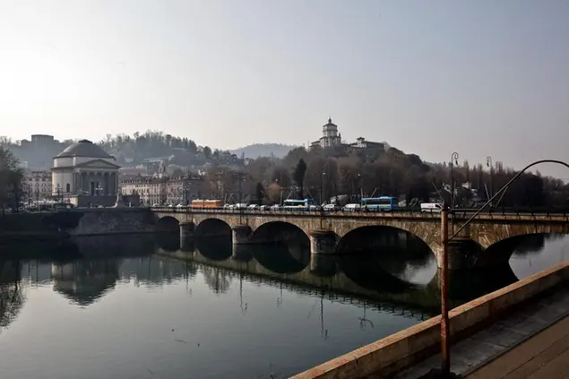 26/03/2021 Torino, ponte Isabella e Monte Cappuccini, Gran Madre, Fiume PO